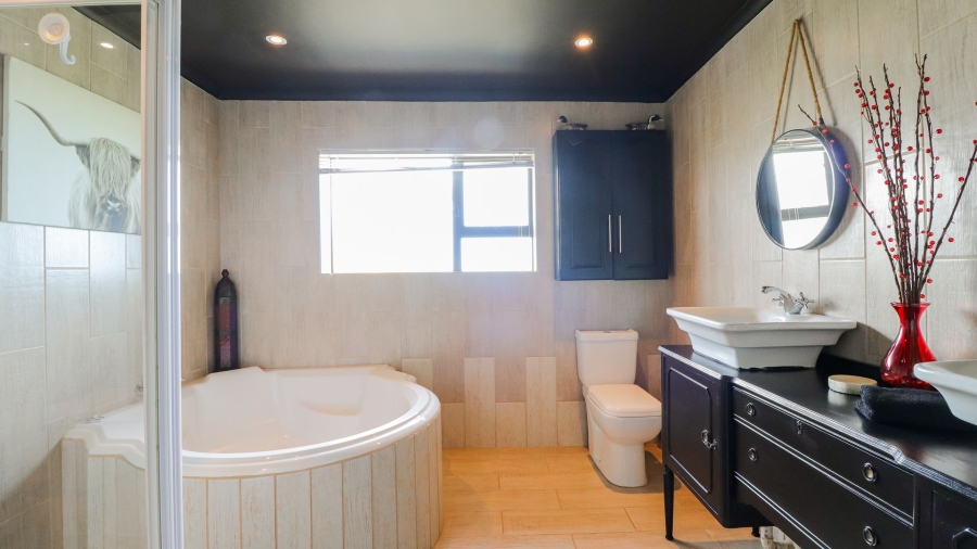  Bedroom Property for Sale in Dana Bay Western Cape